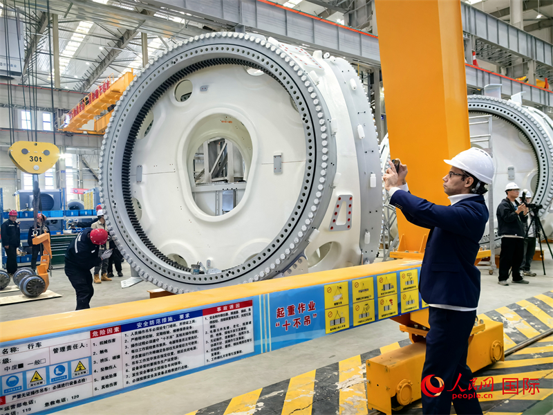 人民网专题报道：19国媒体点赞yp街机是科技与自然共生的典范